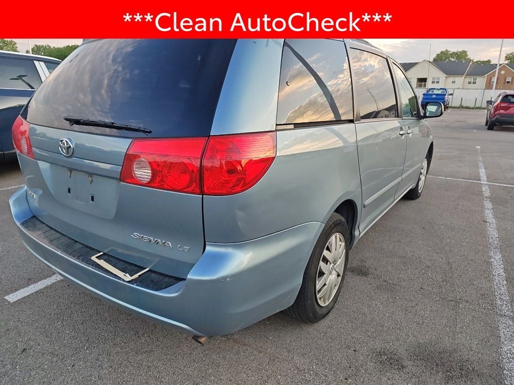 2009 Toyota Sienna LE