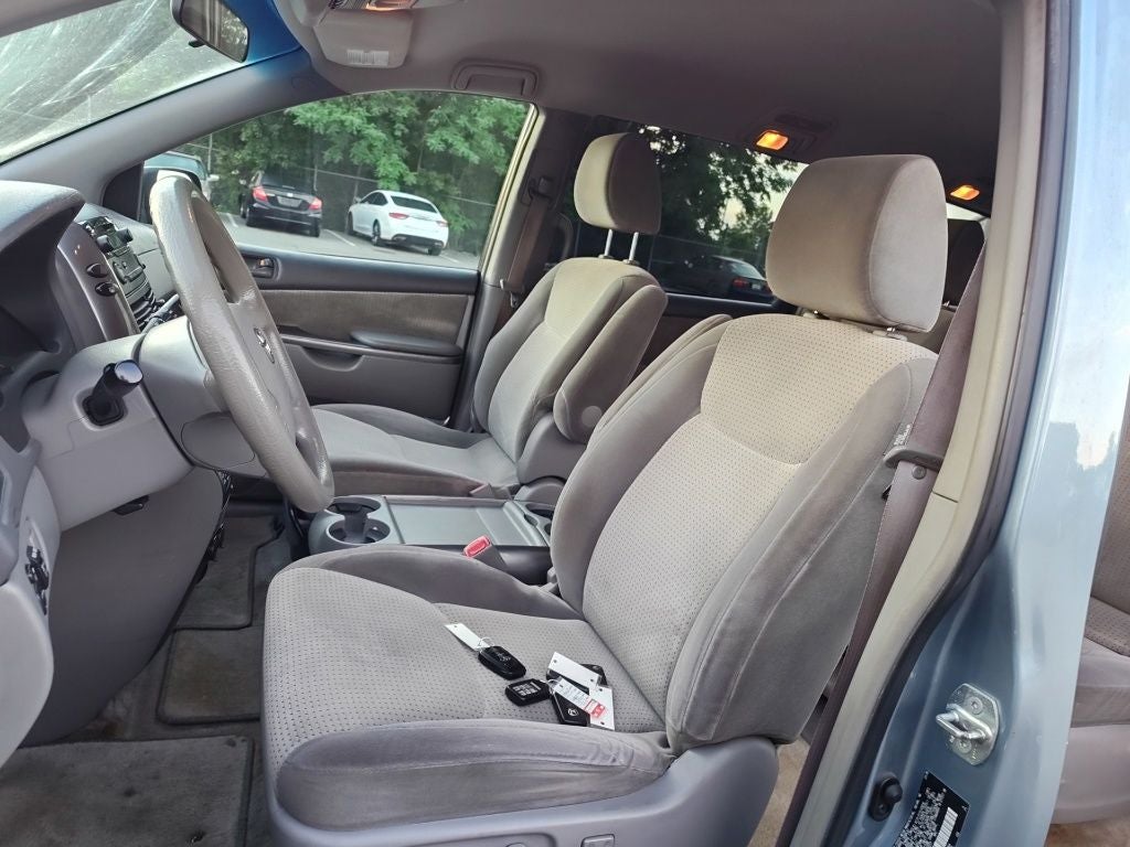 2009 Toyota Sienna LE