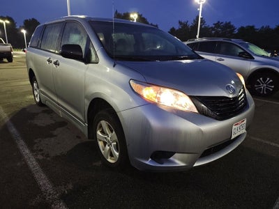 2014 Toyota Sienna L 7 Passenger