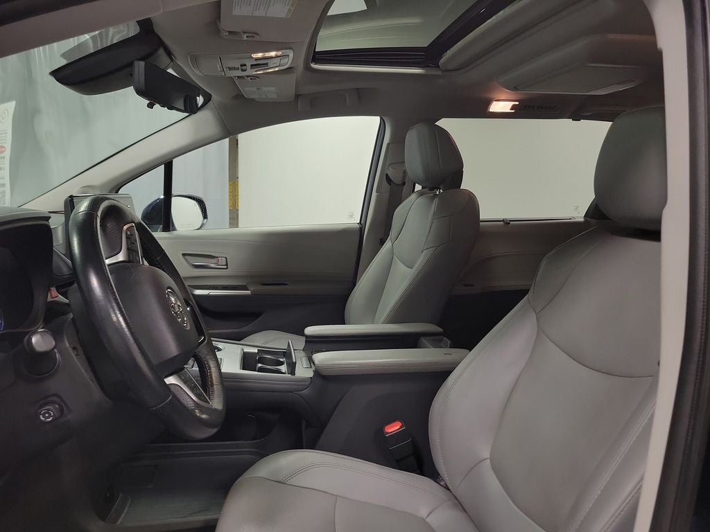 2021 Toyota Sienna Limited 7 Passenger