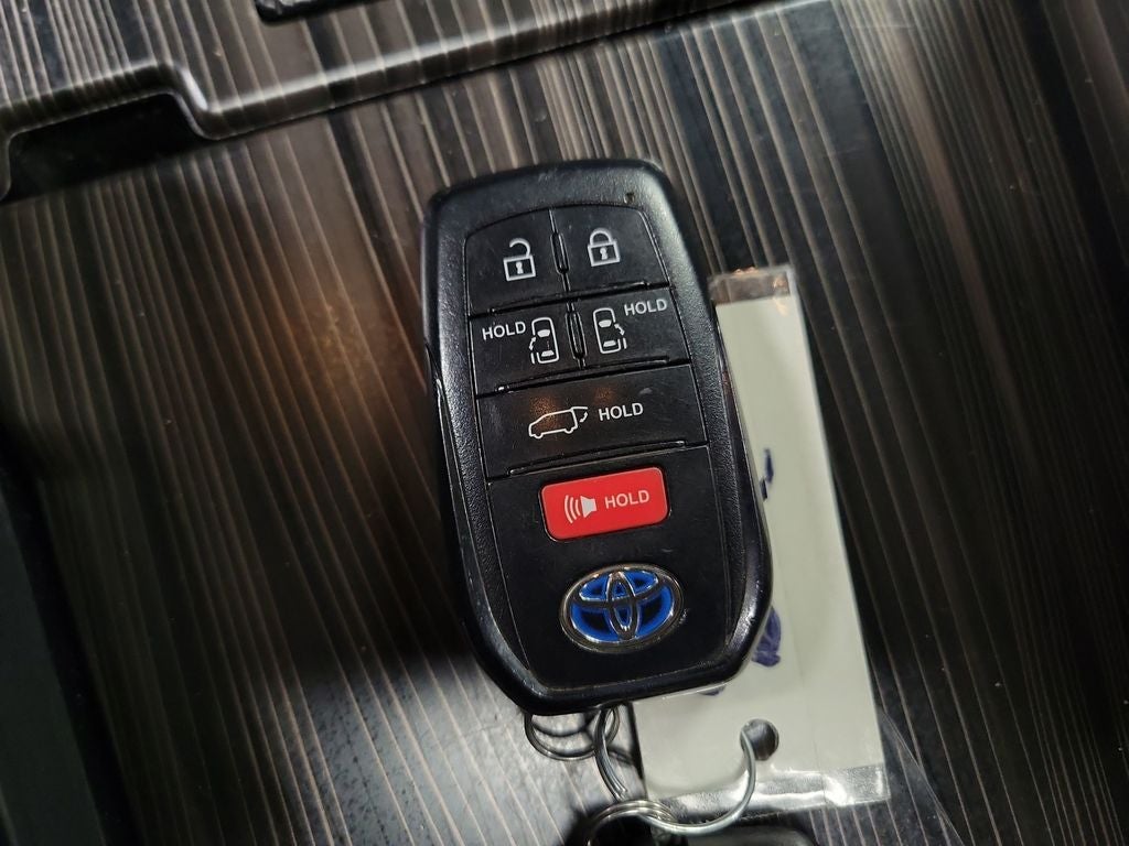 2021 Toyota Sienna Limited 7 Passenger