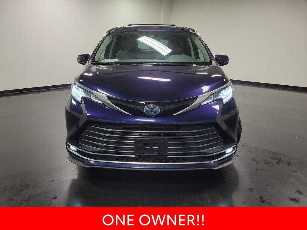 2021 Toyota Sienna Limited 7 Passenger