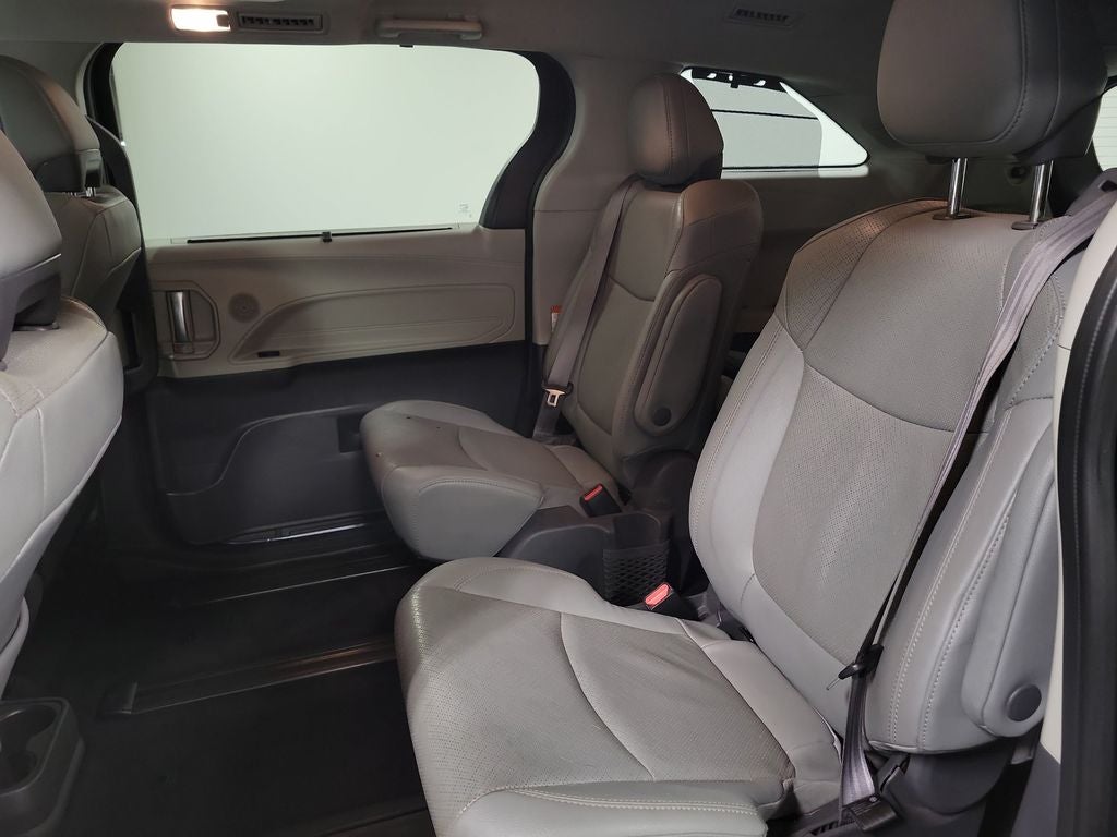 2021 Toyota Sienna Limited 7 Passenger