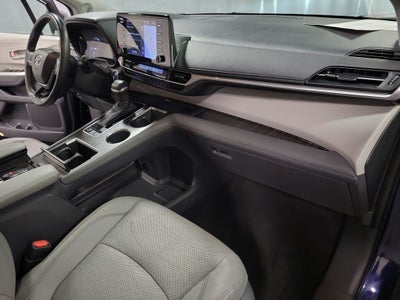 2021 Toyota Sienna Limited 7 Passenger