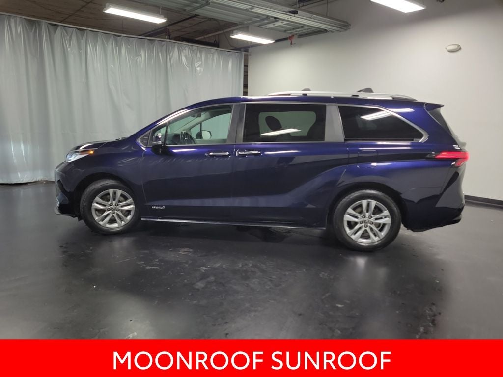 2021 Toyota Sienna Limited 7 Passenger