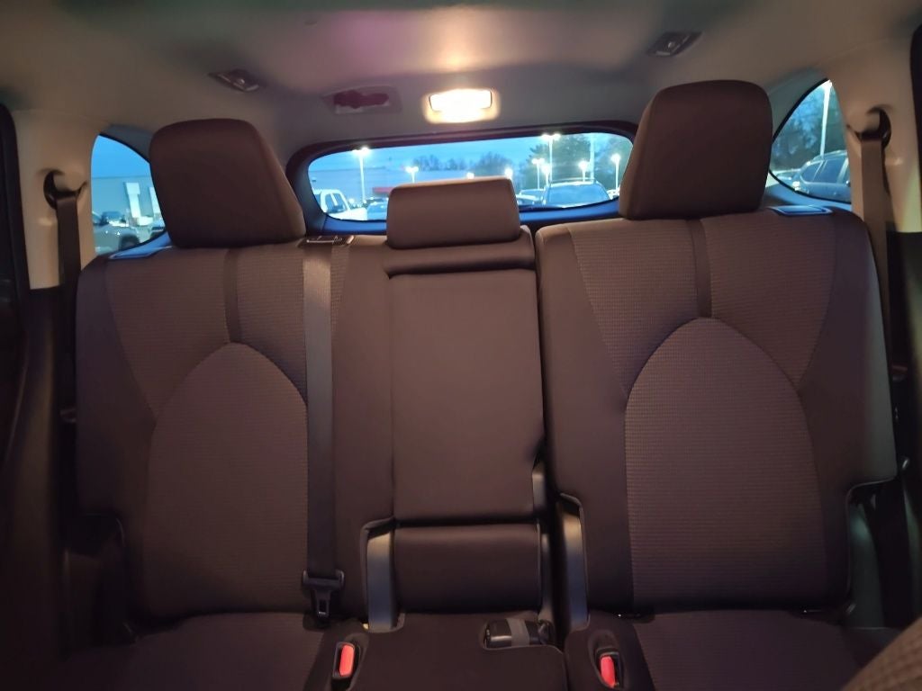 2021 Toyota Highlander LE