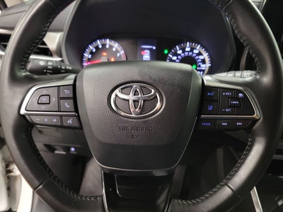 2020 Toyota Highlander LE