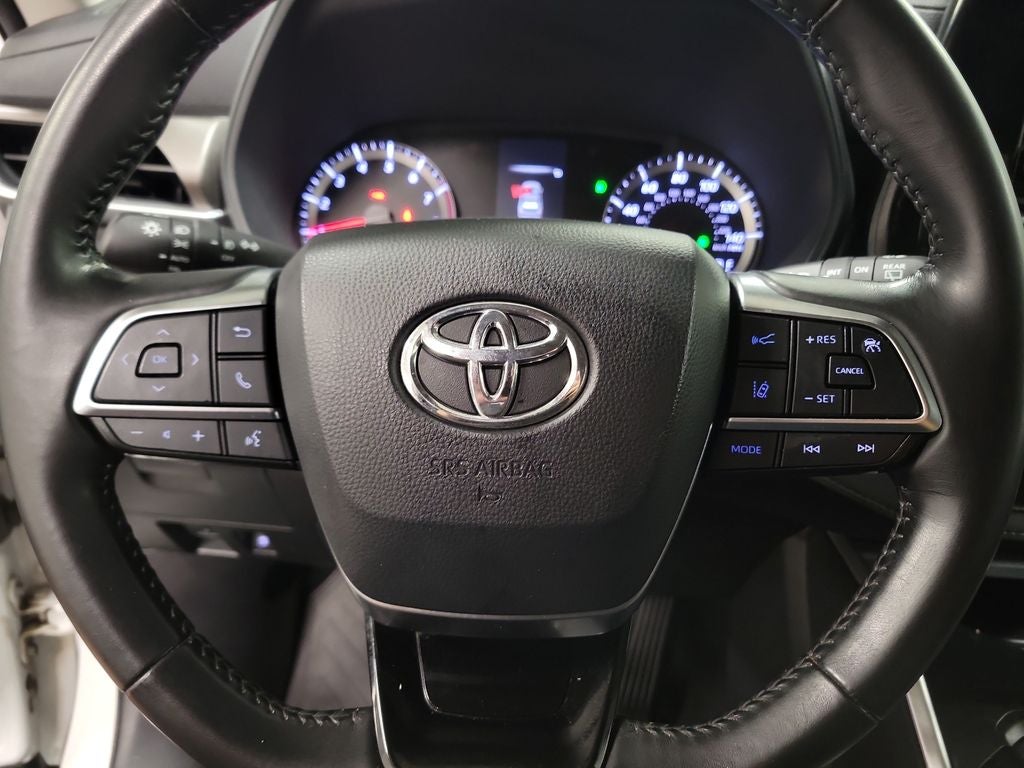 2020 Toyota Highlander LE