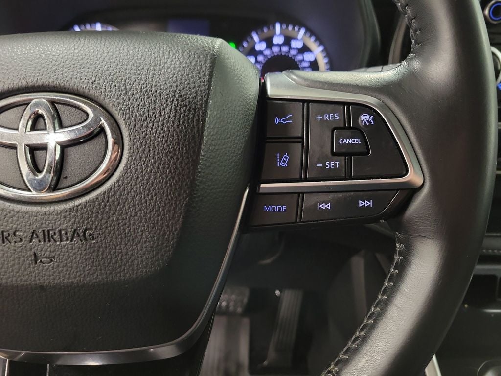 2020 Toyota Highlander LE