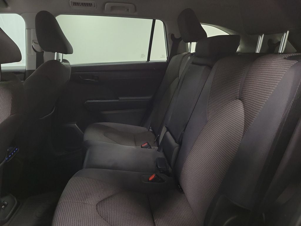 2020 Toyota Highlander LE