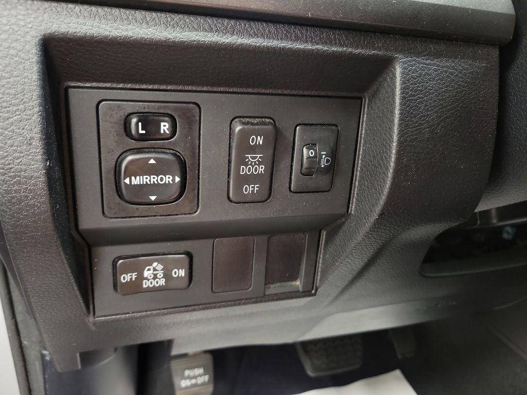 2014 Toyota Tundra SR5