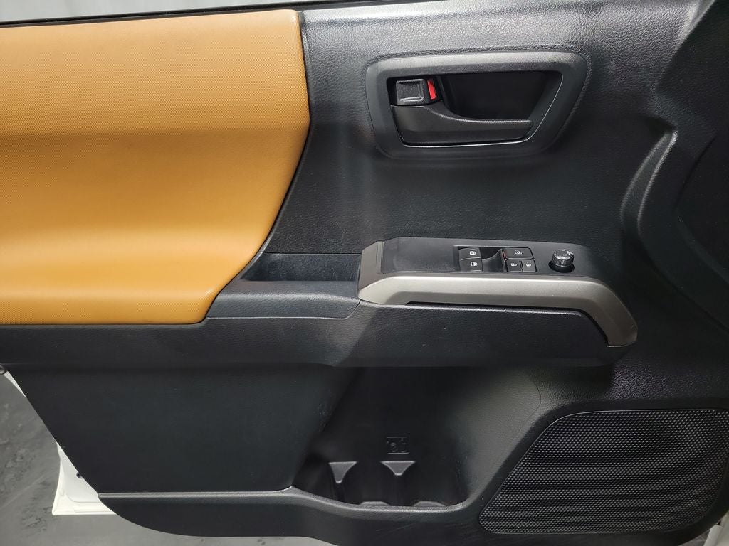 2017 Toyota Tacoma SR5 V6
