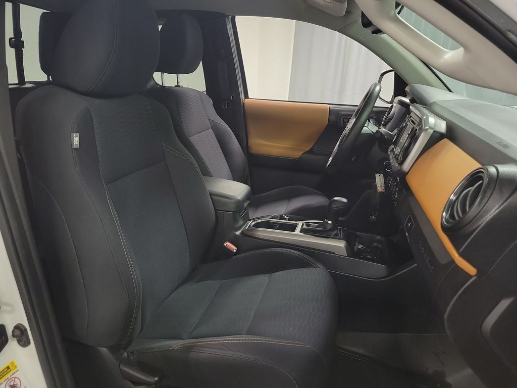 2017 Toyota Tacoma SR5 V6