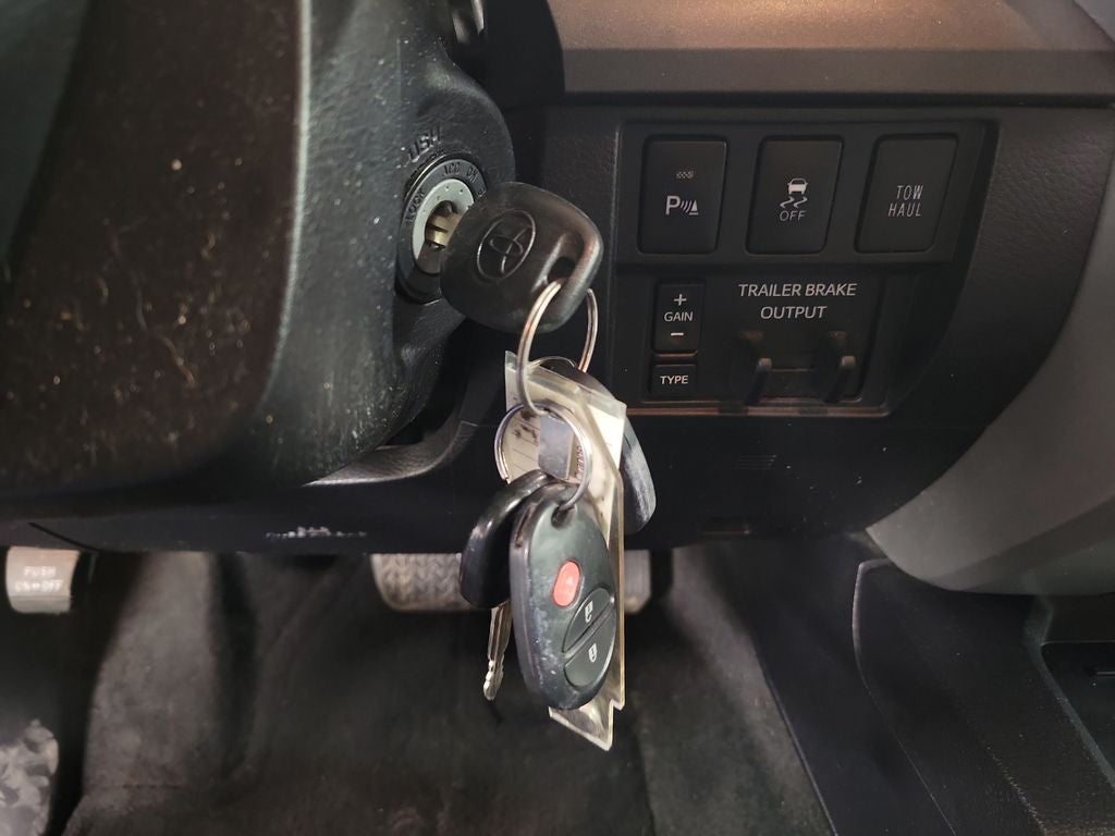 2017 Toyota Tundra SR5