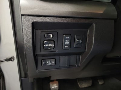 2015 Toyota Tundra SR5