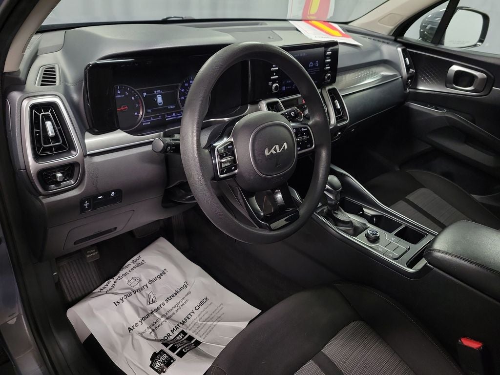 2022 Kia Sorento LX