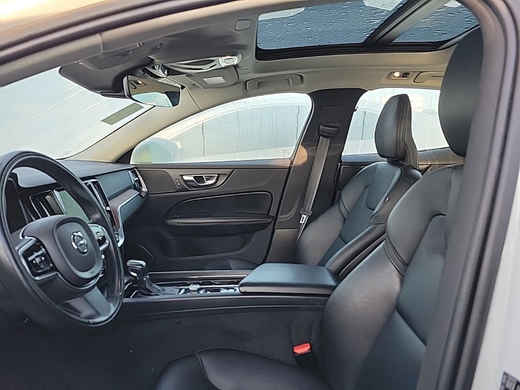 2021 Volvo S60 T5 Momentum