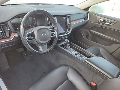 2021 Volvo S60 T5 Momentum