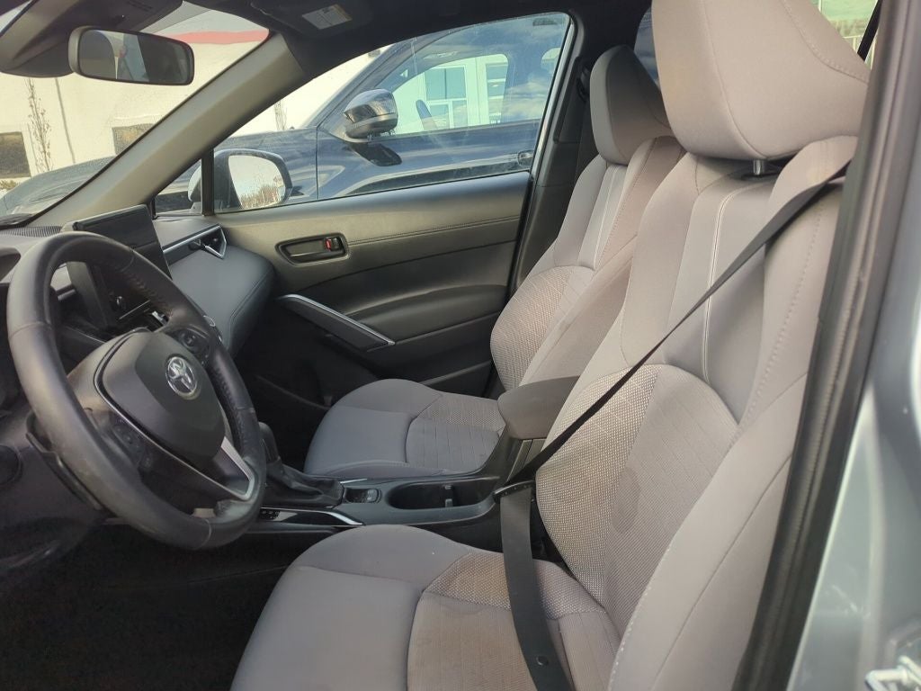 2023 Toyota Corolla Cross Hybrid SE