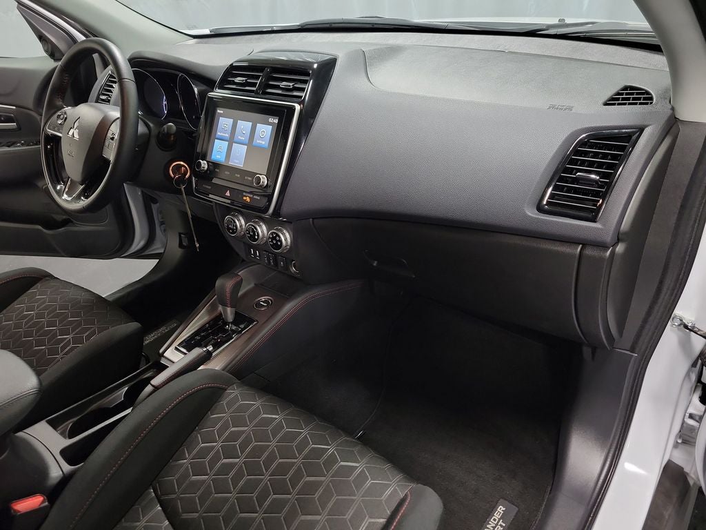 2025 Mitsubishi Outlander Sport 2.0 LE