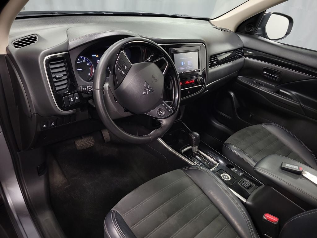 2020 Mitsubishi Outlander ES