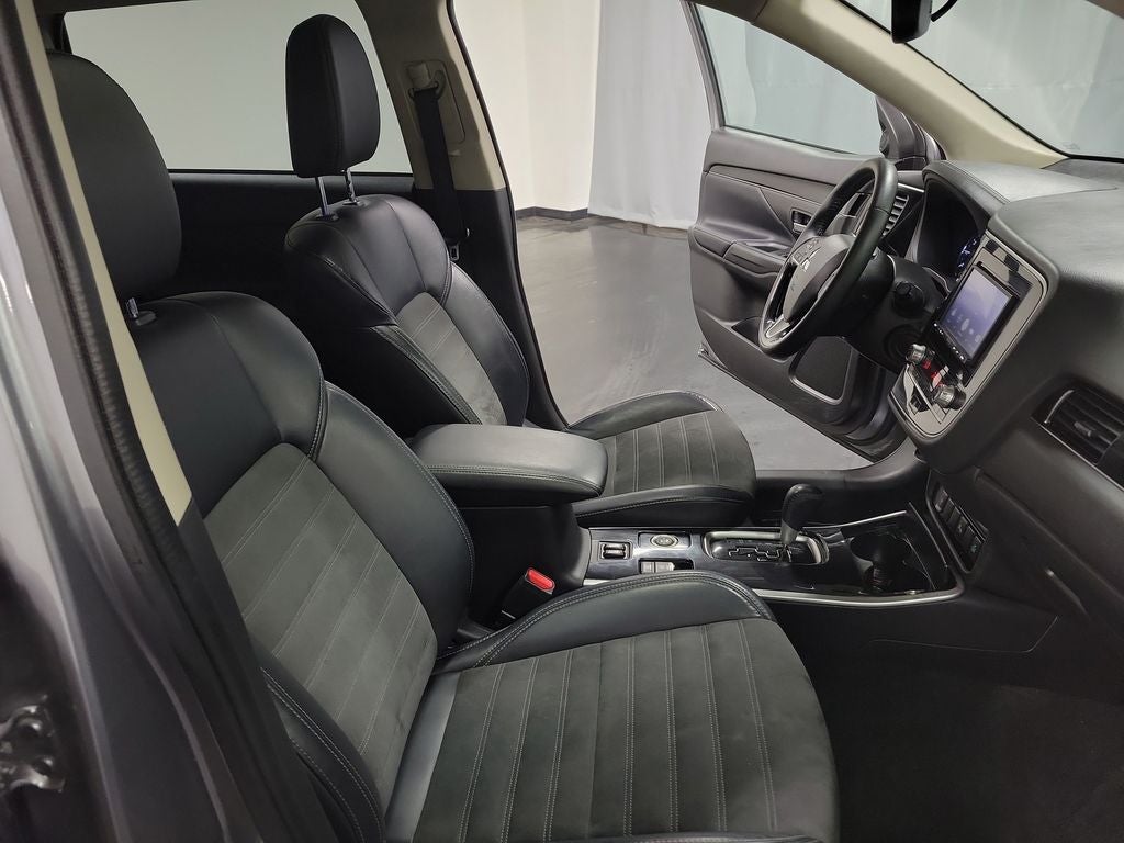 2020 Mitsubishi Outlander ES