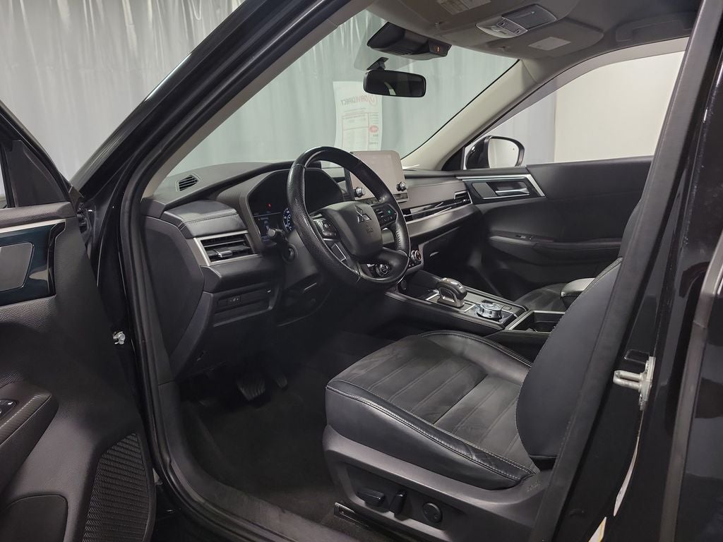 2022 Mitsubishi Outlander SE