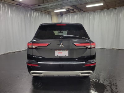 2022 Mitsubishi Outlander SE