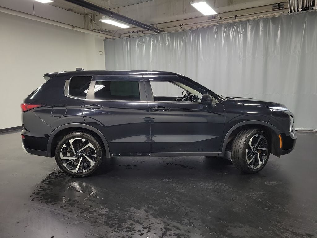 2022 Mitsubishi Outlander SE