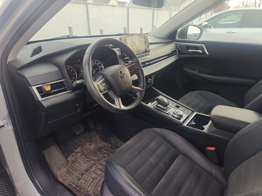 2022 Mitsubishi Outlander SE