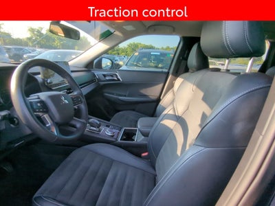 2024 Mitsubishi Outlander SE