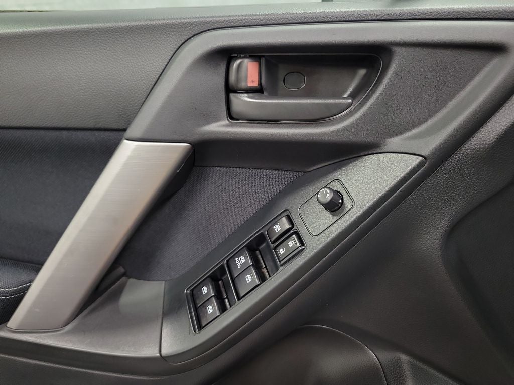 2015 Subaru Forester 2.5i
