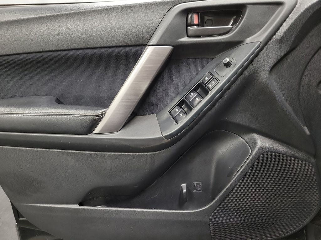 2016 Subaru Forester 2.5i