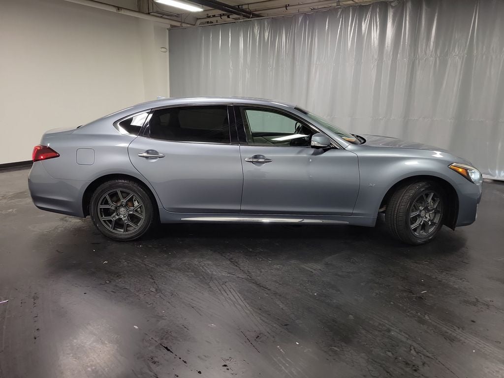 2017 INFINITI Q70L 3.7X