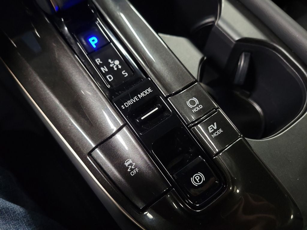 2025 Toyota Crown Signia XLE