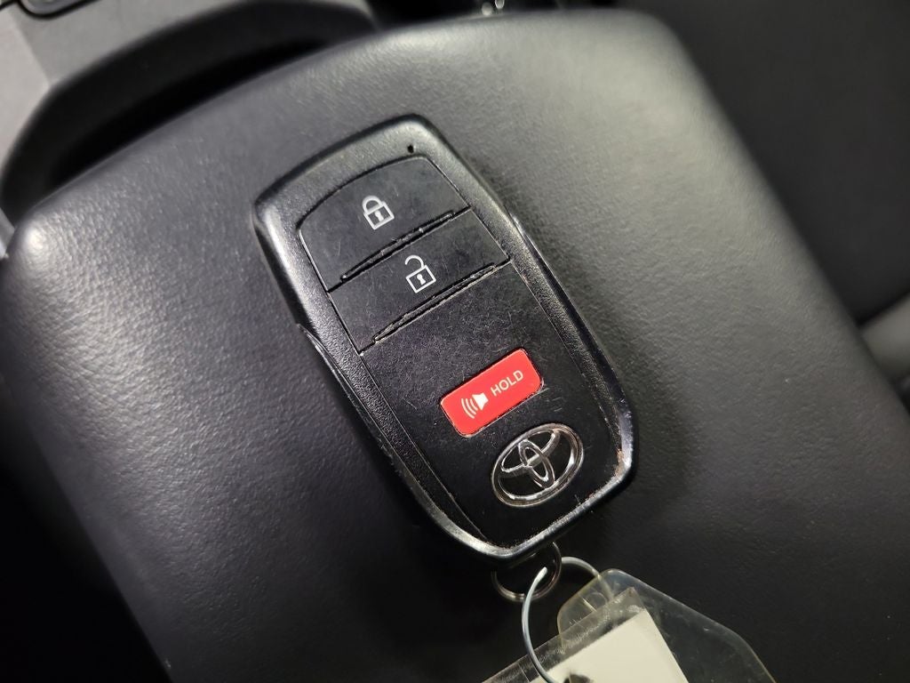 2023 Toyota Prius XLE