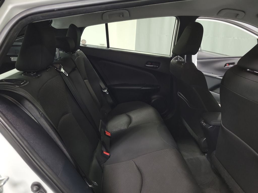 2022 Toyota Prius LE