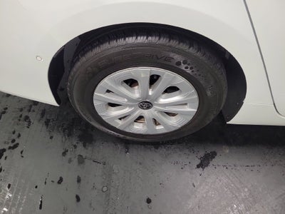 2022 Toyota Prius LE