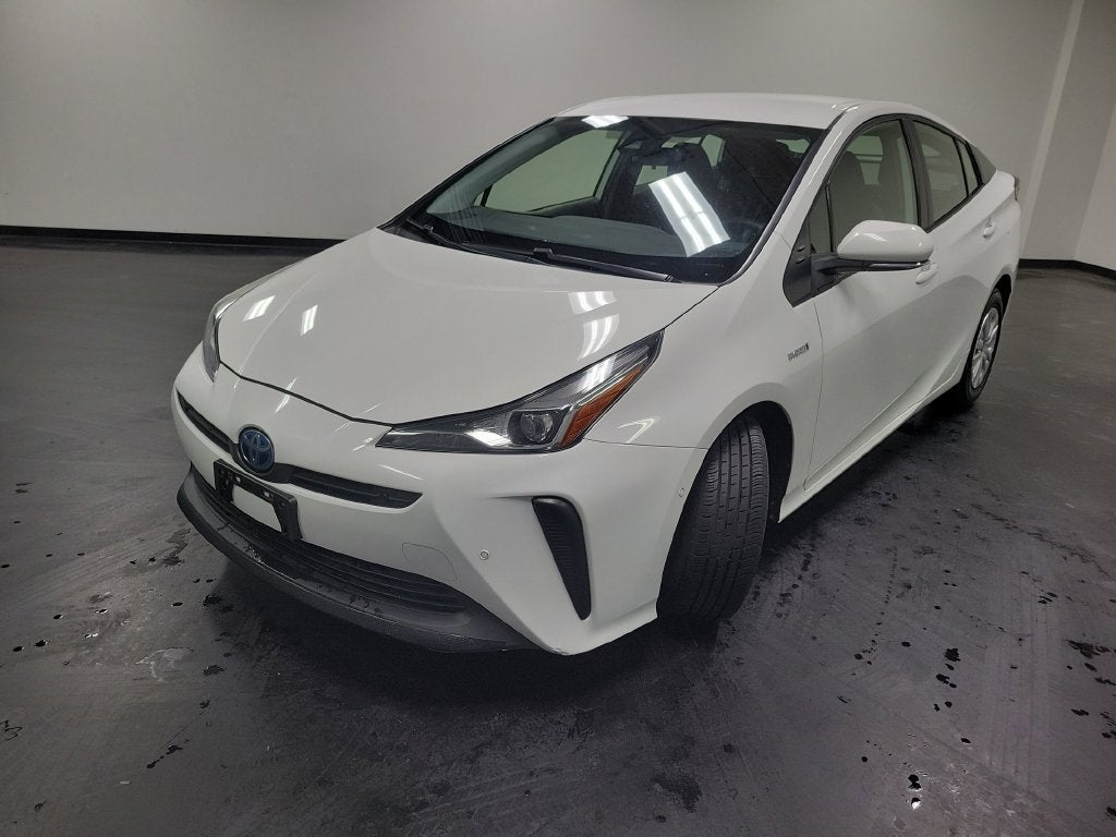 2022 Toyota Prius LE