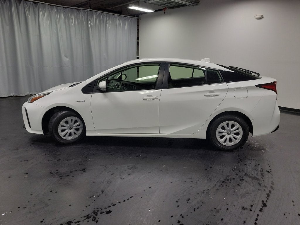 2022 Toyota Prius LE