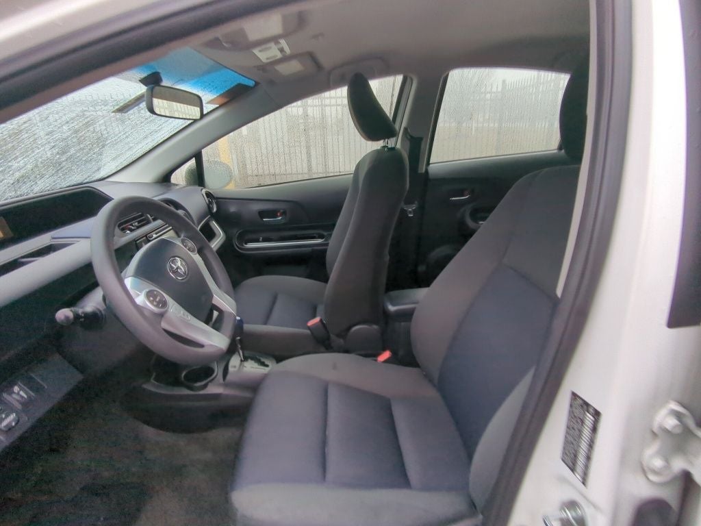 2016 Toyota Prius c Two