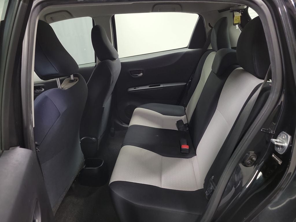 2012 Toyota Yaris LE