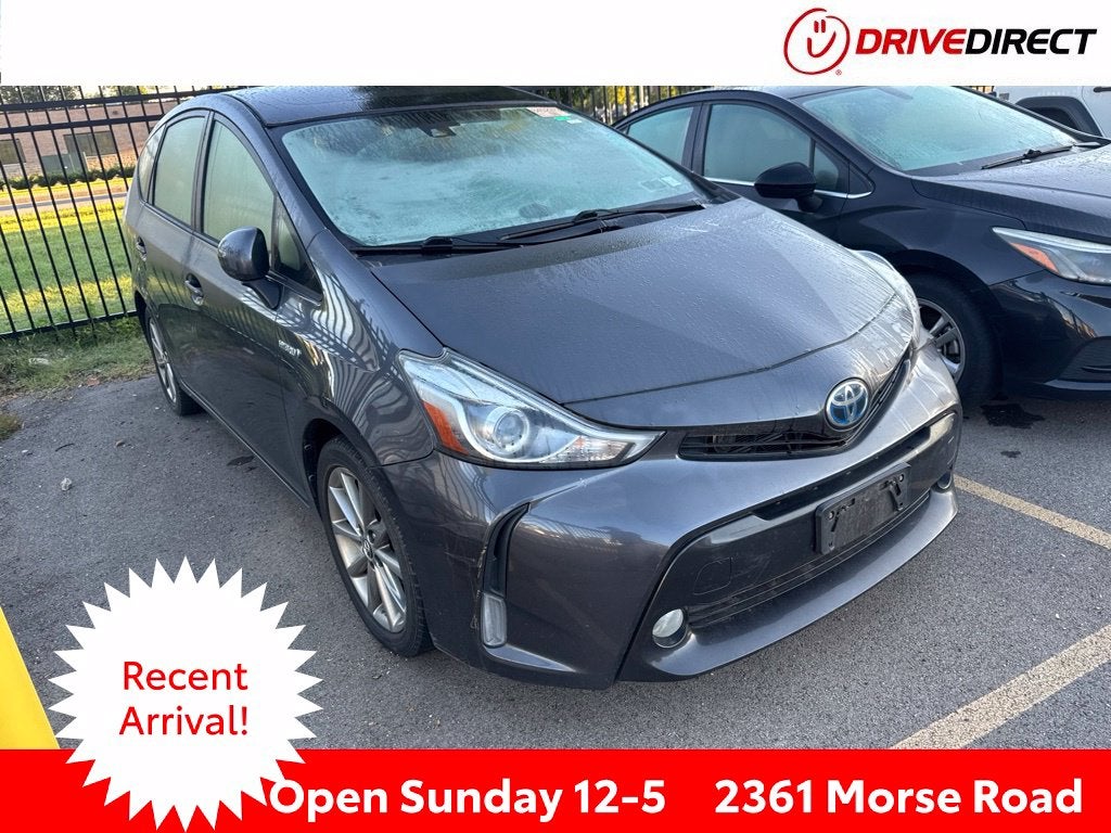 2015 Toyota Prius v Five