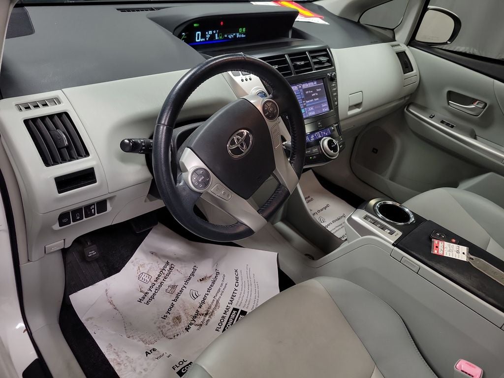 2013 Toyota Prius v Five