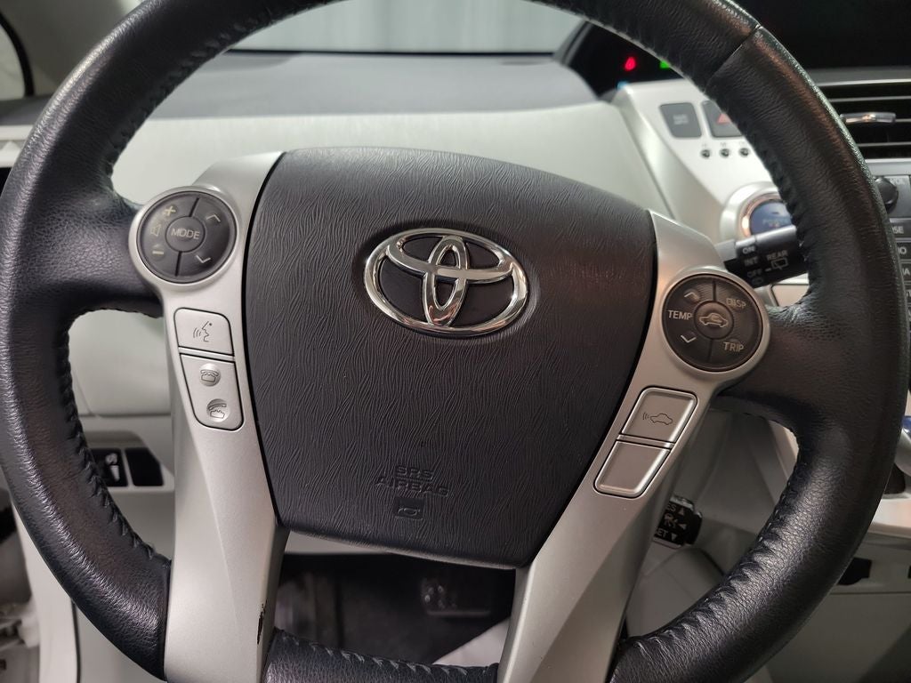 2013 Toyota Prius v Five