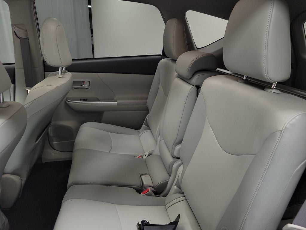 2013 Toyota Prius v Five