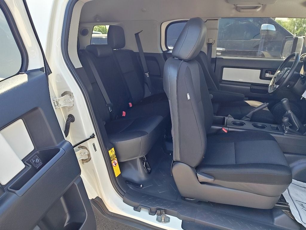 2014 Toyota FJ Cruiser Base
