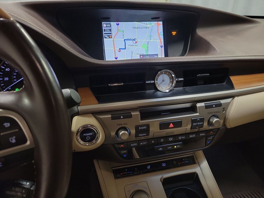 2018 Lexus ES 300h