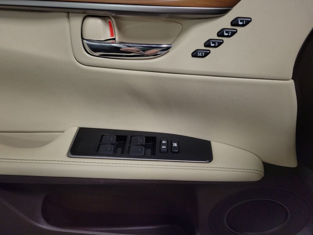 2018 Lexus ES 300h