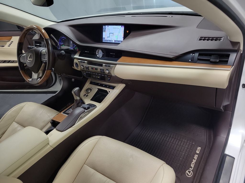 2018 Lexus ES 300h